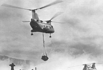 Khe sanh ch 46 taking off for hill